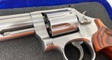 Smith & Wesson Model 686 Deluxe 357 Mag 150712 - 3 of 15