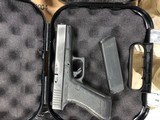 Glock 17 Gen 2 9mm LEO TRADE NS VG 1 Mag - 1 of 8