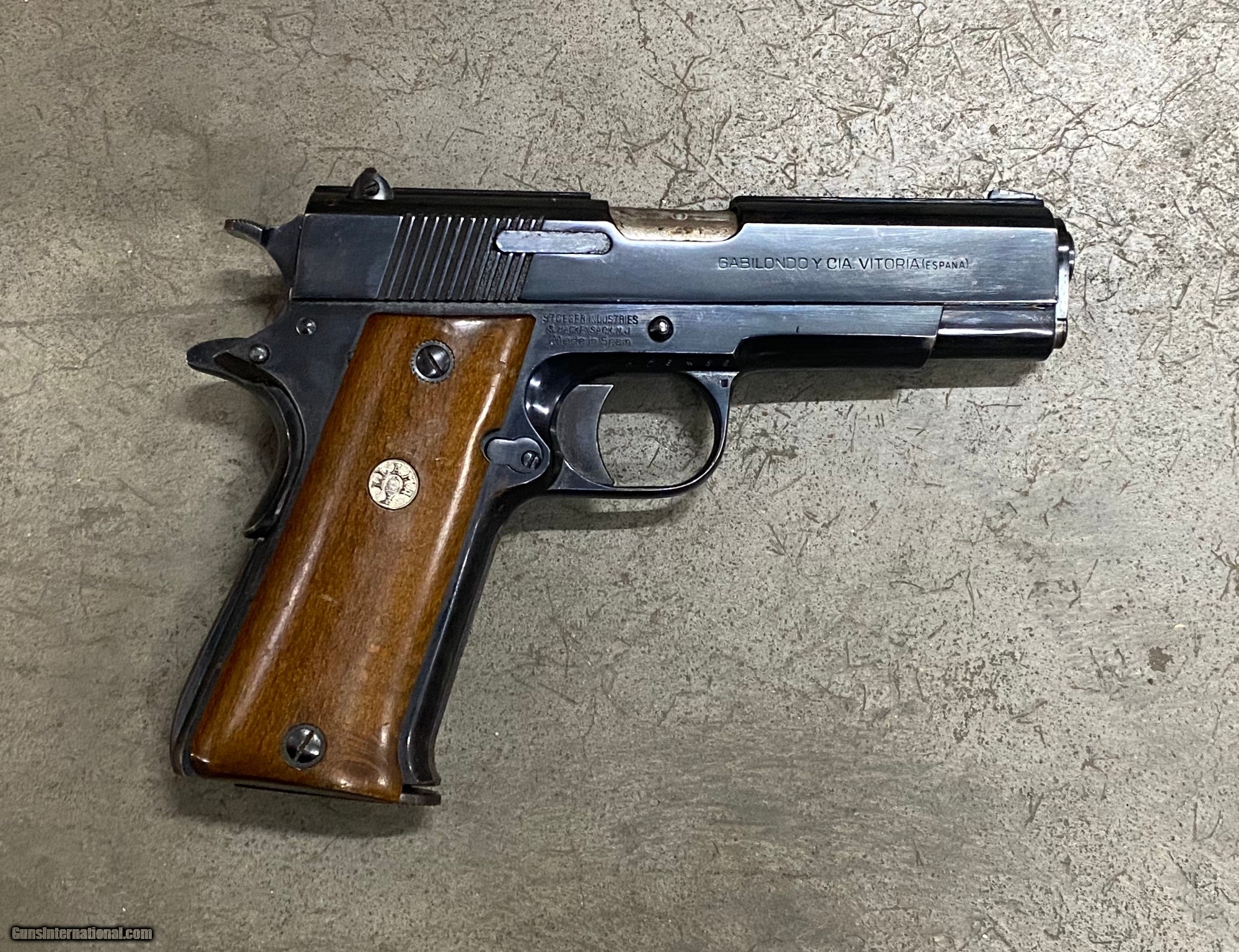 Llama 1911 9mm Commander 7487