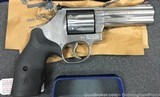 Smith & Wesson 686-6 .357 mag 164194 357 1314 - 2 of 4