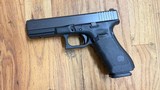 Used Glock 17 Gen 4 9mm 17 rd night sights - good condition - 1 of 1