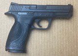 Police Trade Smith & Wesson M&P 40 S&W - 2 of 8