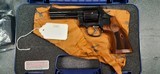Smith and Wesson 586-8 .357 Distinguished Combat Mag - Excellent Condition - 1 of 3