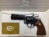 Colt Diamondback 1976 .38 Spl. 4” Blued Barrel Original box and papers - 1 of 8