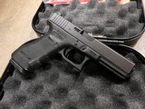 Used Glock 17 Gen 4 9mm 17 rd night sights - LE Trade - 1 of 2