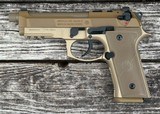 Factory Blem Beretta M9A4-G Full Size 9mm FDE 18 Round Capacity - 2 of 3