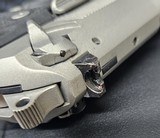 Used Beretta 92FS Inox 9mmJS92F510CA - 6 of 7