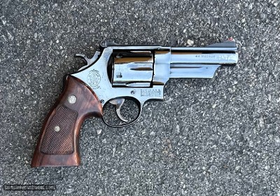 Smith & Wesson Model 29-2 44 Mag Blued 4