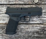 Springfield Hellcat Pro 9mm Macro Comp Barrel OSP Optics Ready - 1 of 3