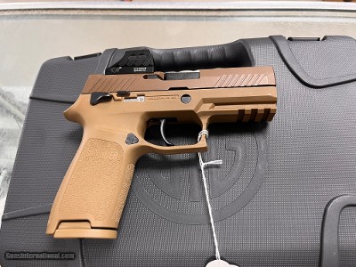USED SIG Sauer P320 M18 9mm Coyote Pistol with Holosun SCS-320 Green Dot & Manual Safety - Image 4 of 10