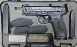 Used Smith & Wesson M&P 2.0 40 S&W Night Sights 11647 - 2 of 5