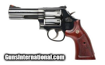 Smith & Wesson 586 Distinguished Combat Magnum 357 Mag 4