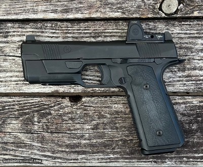 Pre Owned Original Hudson H9 9mm W/ Trijicon RMR 15 Round Capacity HUD001