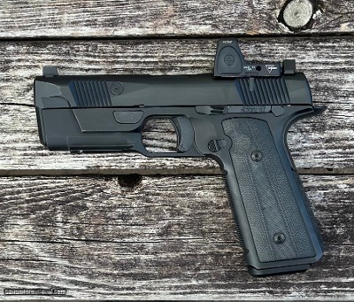 Pre Owned Original Hudson H9 9mm W/ Trijicon RMR 15 Round Capacity HUD001-1 - Image 2 of 2