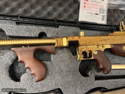 Blem Auto Ordnance Thompson 1927A1 Deluxe 45 ACP Gold Tiger Stripe Tommy Gun - Image 8 of 18