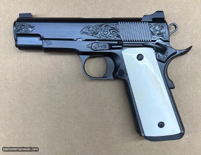 Nighthawk Custom VIP Commander 45 ACP Black DLC Engraved Giraffe Grips 0896 - Image 2 of 3