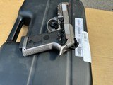 Used Beretta 92X Performance Gray 9mm 15 Round Capacity J92XR21 - 4 of 7