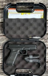 (1) Police Trade Glock 45 Gen 5 9mm 3-Dot Night Sights 17 Round Capacity - 3 of 3