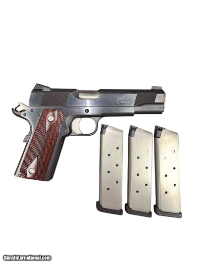 Les Baer Custom 1911 – .45 ACP, Polished Blue Finish, Checkered Grips, 3 Mags Included