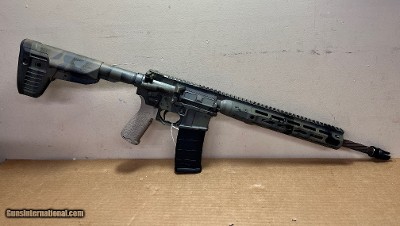Used LWRC M6IC 5.56 NATO (DI)– Spiral Fluted Barrel, M-LOK Rail, Custom Camo Cerakote - Image 6 of 9
