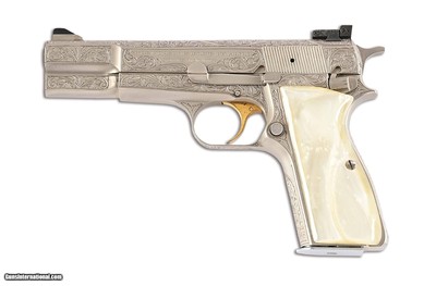 Browning Hi-Power Renaissance 9mm – Deep Engraving, Pearl Grips, Collector-Grade Belgium Pistol