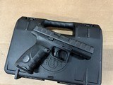 Beretta APX Full-Size 9mm –3 Mags, Hard Case | JAXF923 - 2 of 8