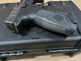 Beretta APX Full-Size 9mm –3 Mags, Hard Case | JAXF923 - 4 of 8