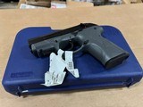 Beretta PX4 Compact 9mm – Grey Frame, Certified Used Y1 Grade, 2 Mags - 3 of 7