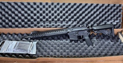 Daniel Defense M4A1 5.56 NATO Carbine AR15 – Black