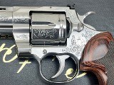 Colt Python .357 Magnum – Custom Engraved Rosewood Pearl Limited Edition - 6 of 13
