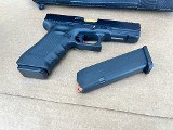 Glock 17 Gen4 ZEV Technologies Custom 9mm – Gold Barrel, ZEV Slide & Trigger - 3 of 8