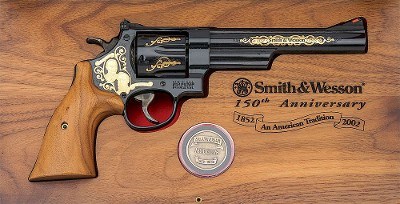 Smith & Wesson Model 29-8 – 150th Anniversary .44 Magnum, Gold Inlay, Display Case