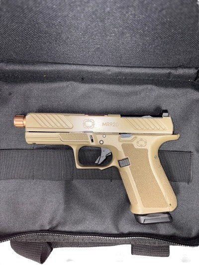 Shadow Systems MR920 Combat – 9mm, FDE, Optics Ready, Threaded Barrel