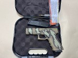 Glock 17 GEN 3 9MM RIPTILE CAMO UI1750204RIP - 2 of 3