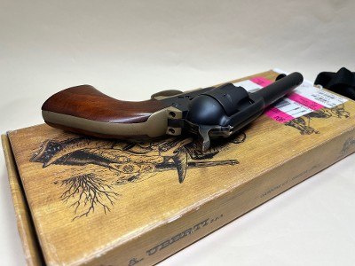 Uberti 1873 Cattleman Hombre 45 Colt 4.75