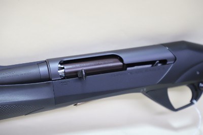 Benelli Super Black Eagle 3 LH Left Handed – 12 Gauge 3.5” Semi-Auto Shotgun, Black Synthetic