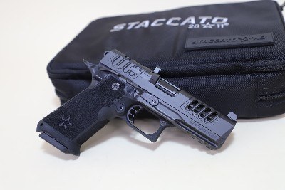 Staccato P4 2011 – 9mm, DLC Finish, Bull Barrel, Trijicon Night Sights – Package Kit w/ 3 Mags