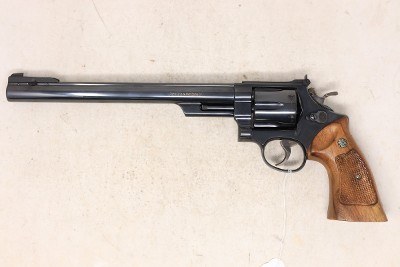 Smith & Wesson Model 29-3 Silhouette .44 Magnum – 10?