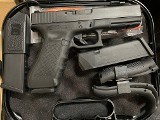 Used Glock 17 Gen 4 9mm 17 rd night sights - good condition - 1 of 2