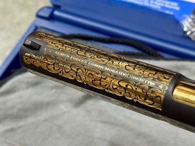 Colt Government 1911 America Remembers Saluting America's Soldiers Commemorative Gold 149 of 500 - Image 4 of 10