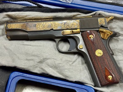 Colt Government 1911 America Remembers Saluting America's Soldiers Commemorative Gold 149 of 500 - Image 2 of 10
