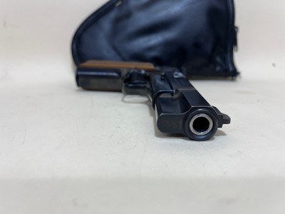 Browning Hi-Power 9mm Pistol – Made in Belgium, Blued Finish, Wood Grips - Image 5 of 9