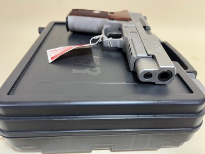 Sig Sauer P226 Elite Alloy Stainless 9mm – TALO Edition, Night Sights, Rosewood Grips - Image 4 of 9