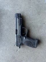 Smith & Wesson M&P9 Pro Series 9mm Two 17 rd Mags 178010 - 2 of 7