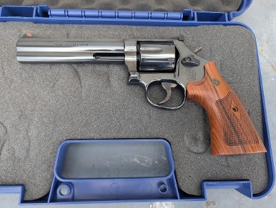 Used Smith & Wesson 586 357 Mag Blued 6