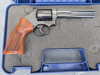 Used Smith & Wesson 586 357 Mag Blued 6