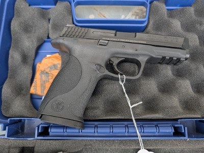 Pre-owned Smith & Wesson M&P9 9mm 17 round4.25