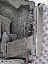 Pre-owned H&K P30 V3 9mm Luminescent Sights 17+1 2 Mags - Image 2 of 3