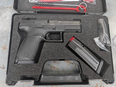 Pre-owned CZ P10-C 9mm 2-15 rd Mags 91531 - Image 1 of 2