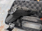 Pre-owned Sig Sauer P320 9mm Compact 15+1 OR IWB Holster - 1 of 4